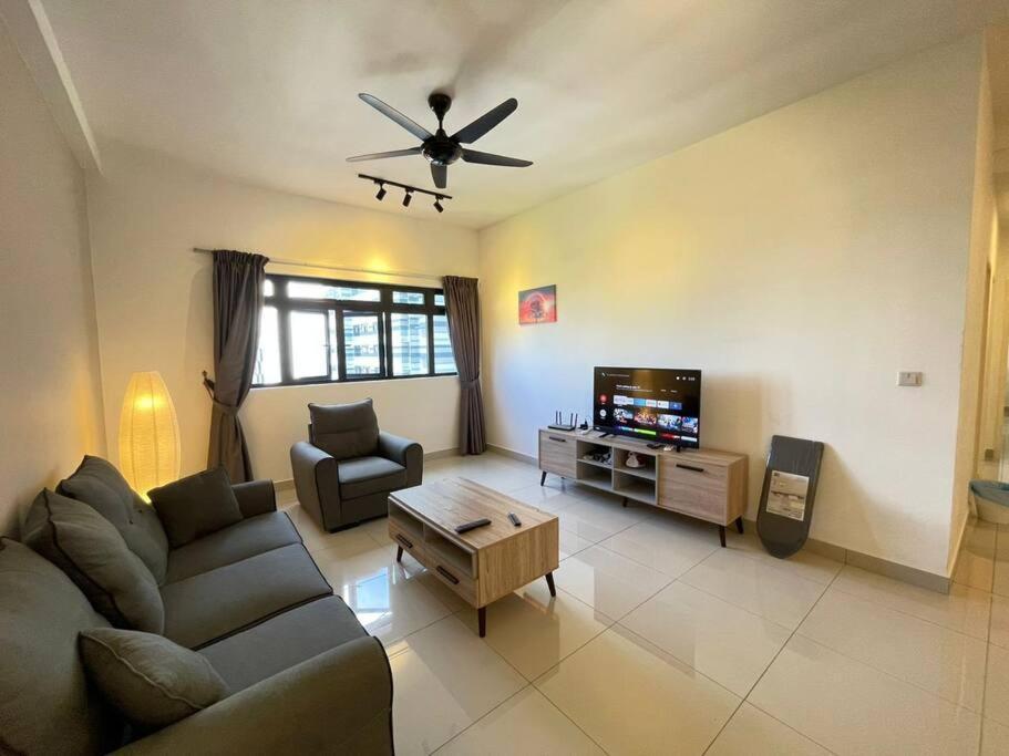 Meridin Medini By Wp Homestay Nusajaya  Luaran gambar