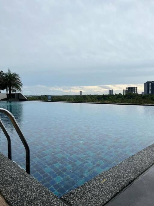 Meridin Medini By Wp Homestay Nusajaya  Luaran gambar