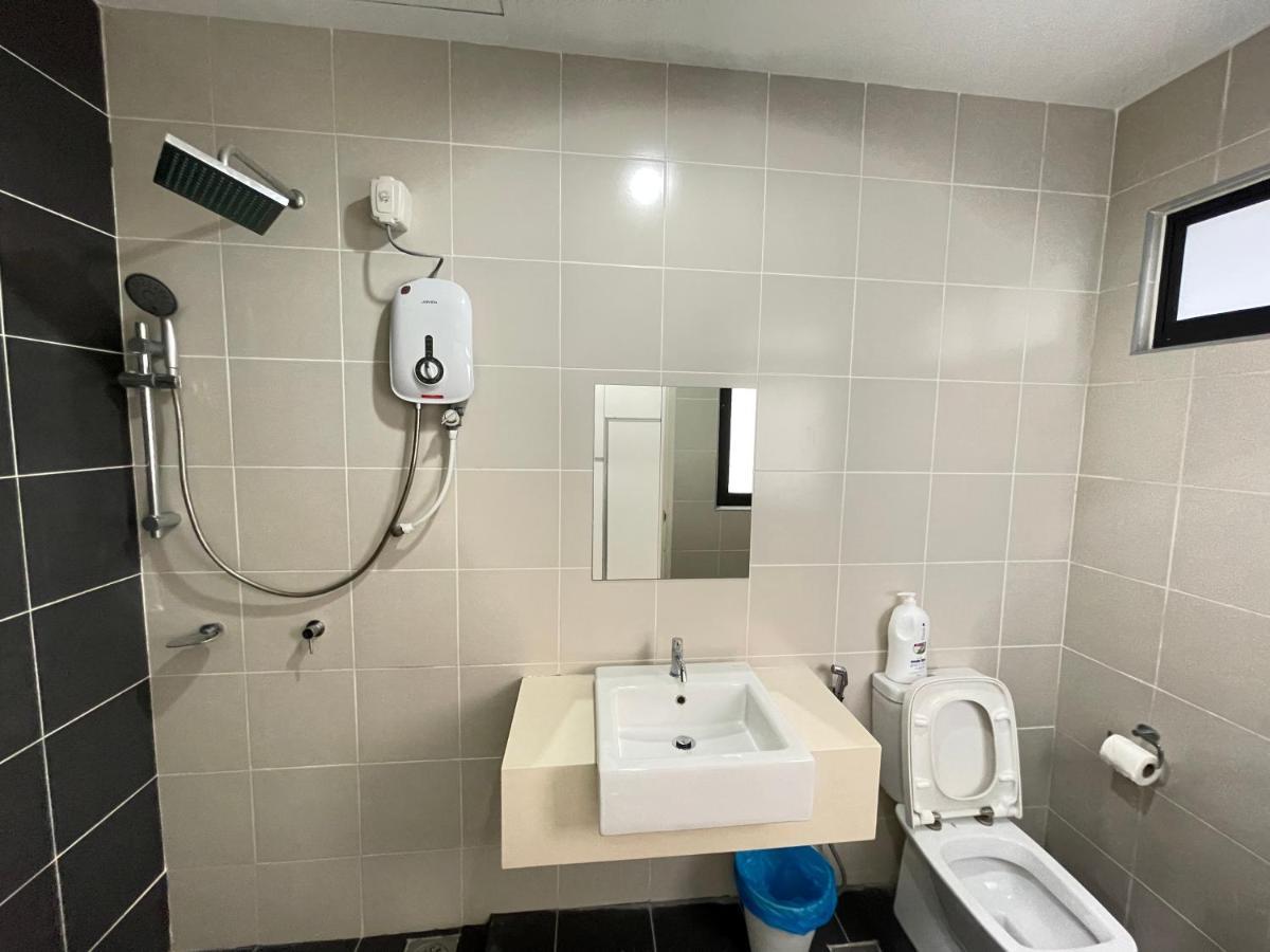Meridin Medini By Wp Homestay Nusajaya  Luaran gambar