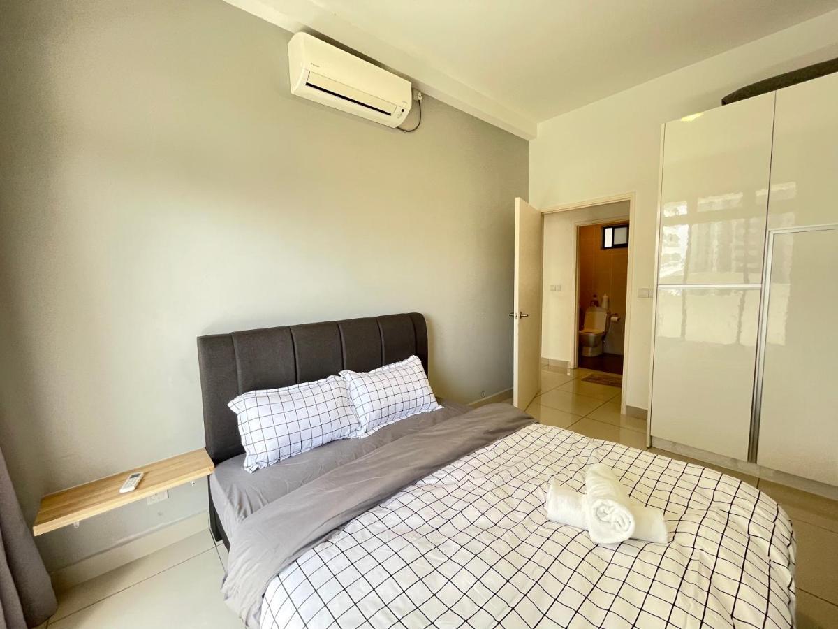Meridin Medini By Wp Homestay Nusajaya  Luaran gambar