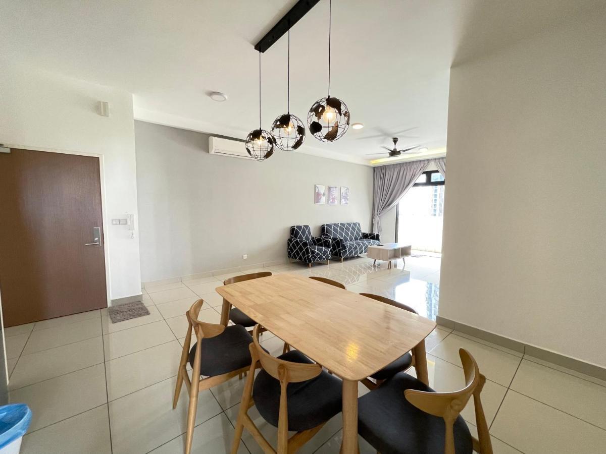 Meridin Medini By Wp Homestay Nusajaya  Luaran gambar