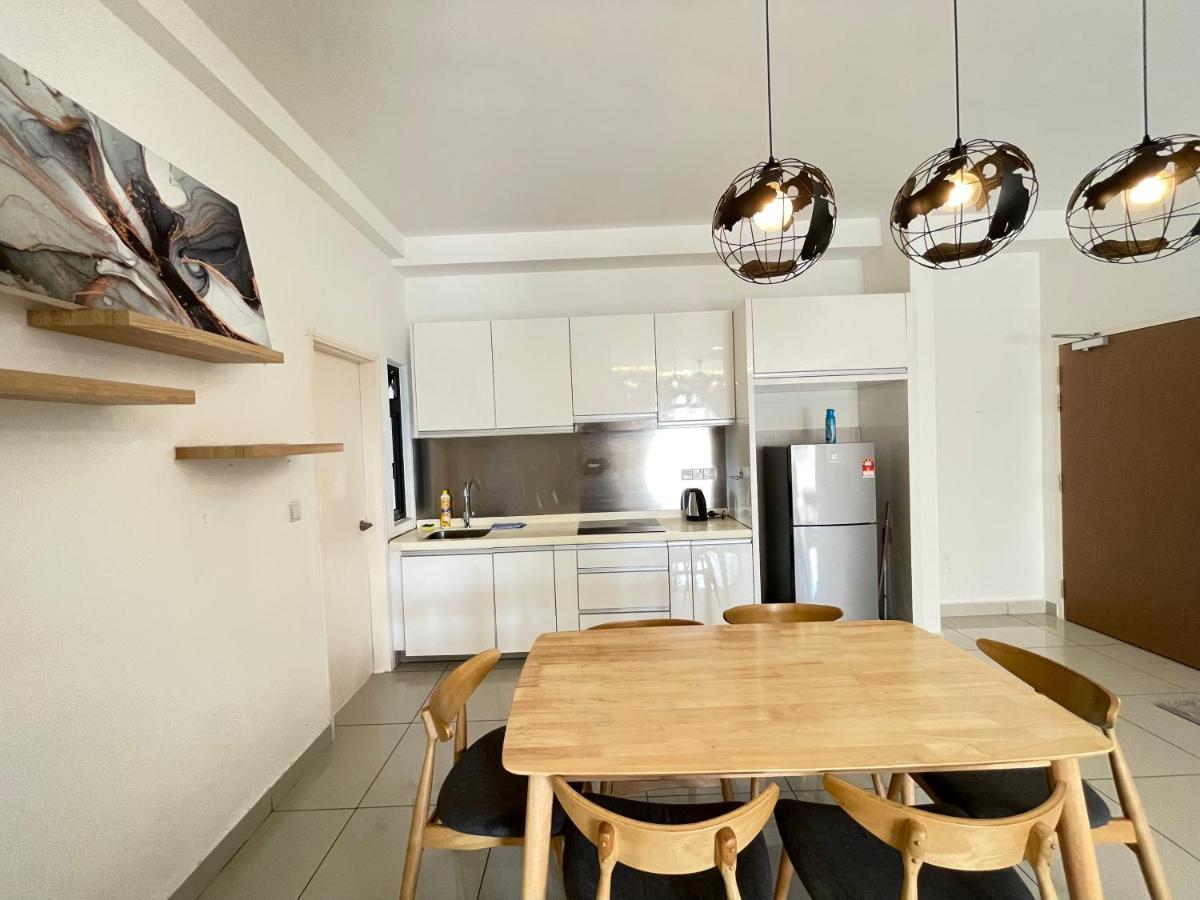 Meridin Medini By Wp Homestay Nusajaya  Luaran gambar