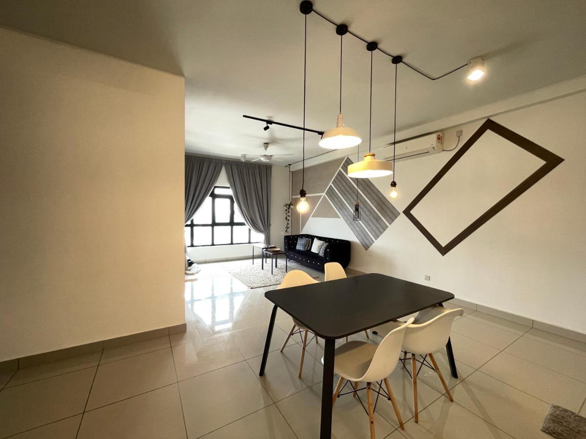 Meridin Medini By Wp Homestay Nusajaya  Luaran gambar
